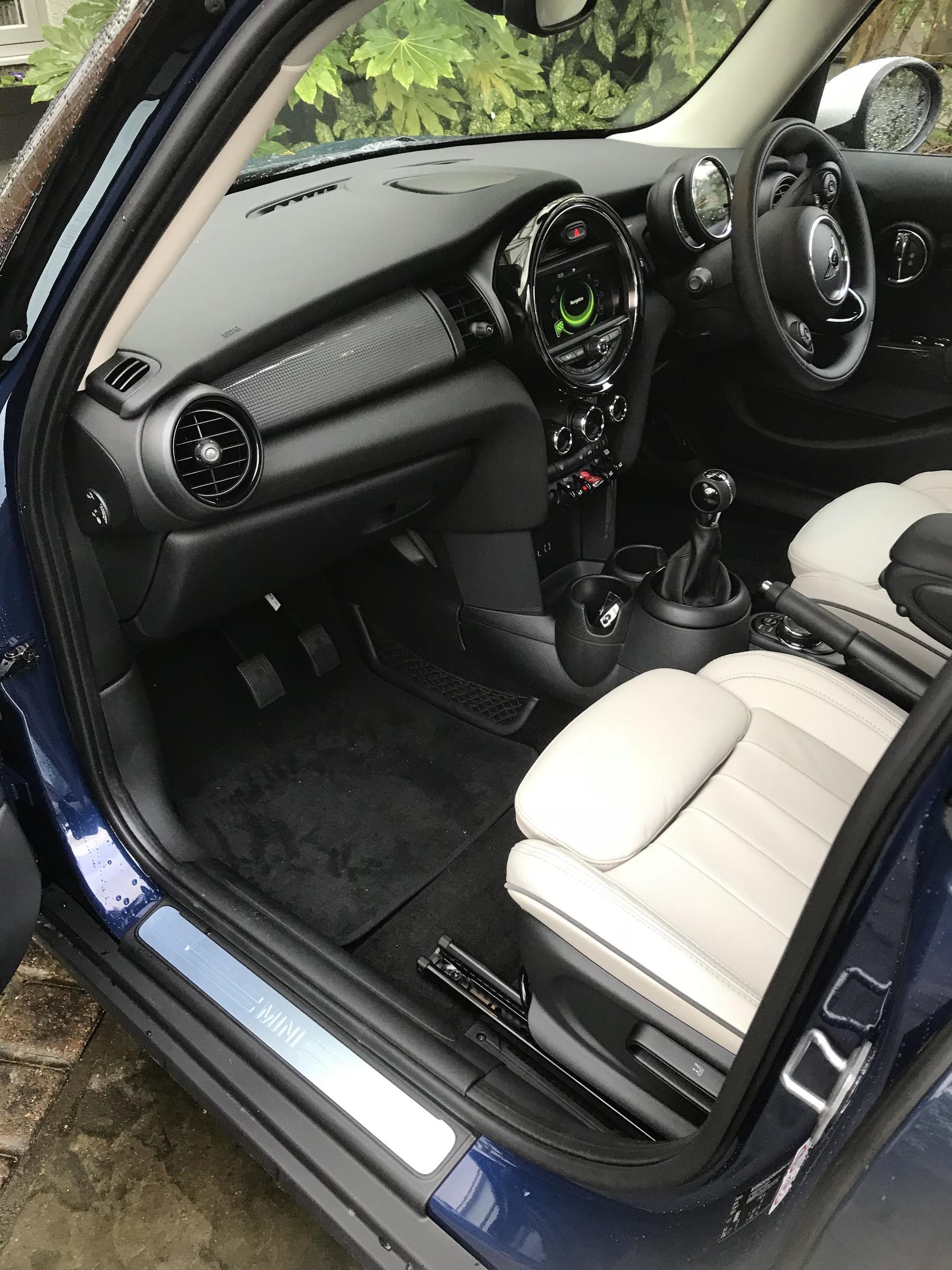 DUAL CONTROLS SERVICES Essex And London
